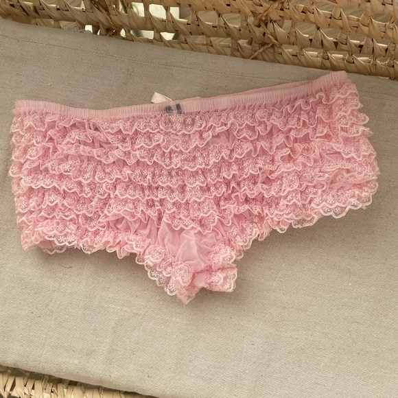 Pink Lace Ruffle Panties - Picture 3 of 4